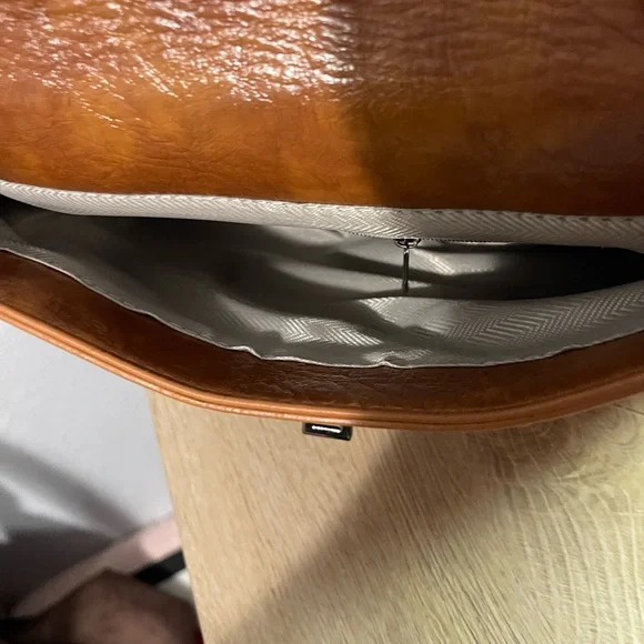 Studded Tan Leather Shoulder Bag - Picture 3 of 12